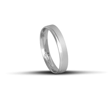 Λευκόχρυσες βέρες γάμου 4mm με ματ φινίρισμα και λουστρέ γραμμή, χειροποίητης κατασκευής και ανατομικού σχεδιασμού.